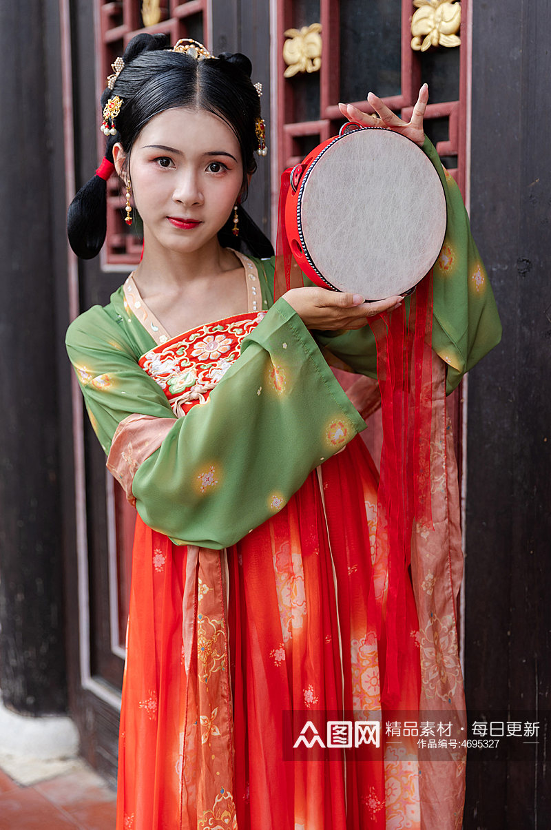 唐宫夜宴汉服女性手鼓人物精修摄影图片素材