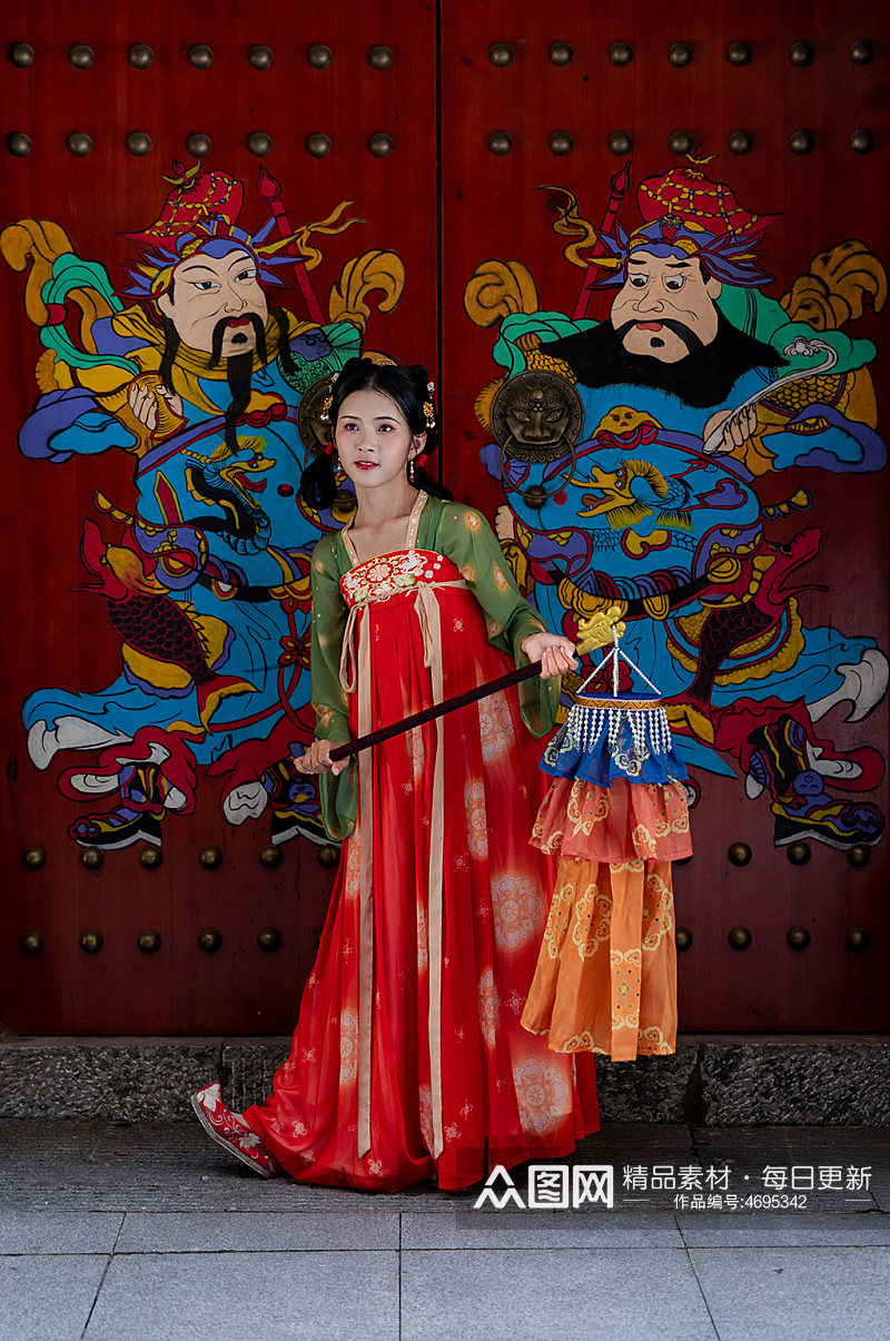 唐宫夜宴古装汉服女性绛纱灯人物精修摄影图素材