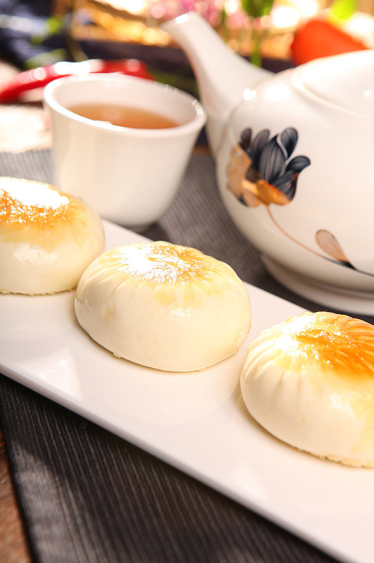 广式早茶甜品绿豆饼美食菜品摄影图片