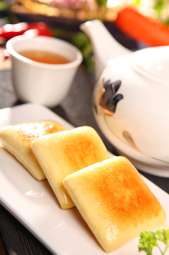 港式早茶甜品绿豆饼美食菜品摄影图片