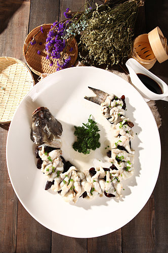 古法蒸老虎斑特色美食菜品摄影图片