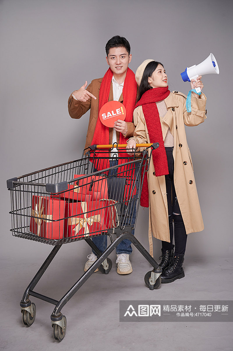 欢乐购物节秋冬情侣人物超市购物车摄影图片素材