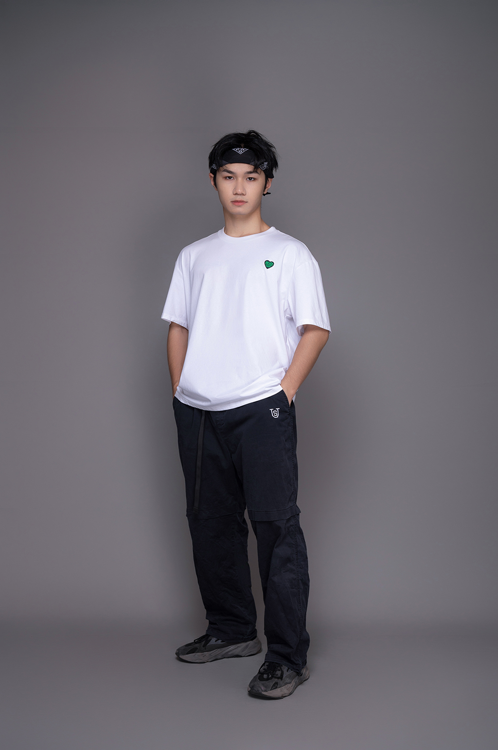 潮流青年街舞動(dòng)作少年人物攝影圖片素材