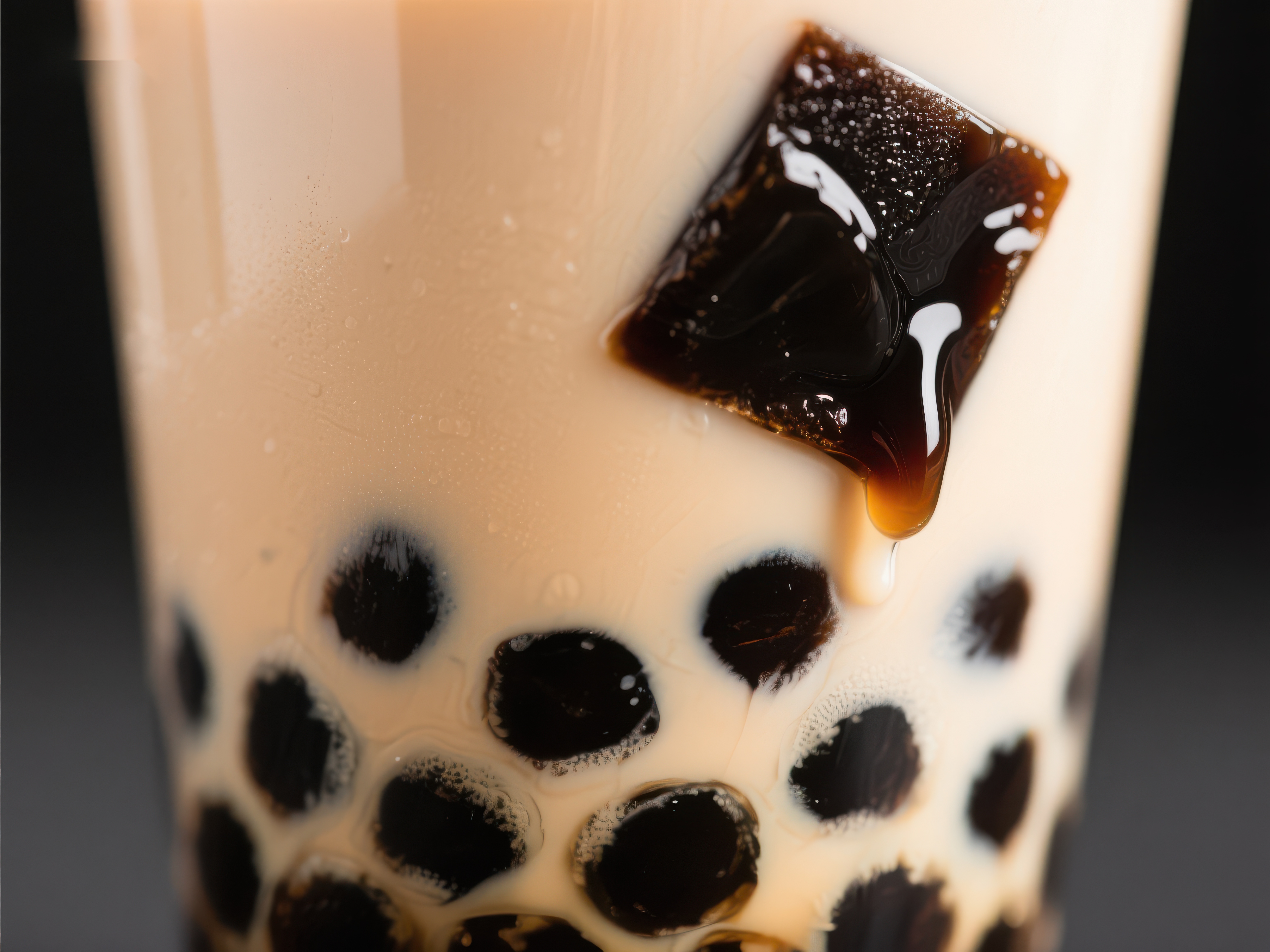 珍珠奶茶特写糖浆滴落素材