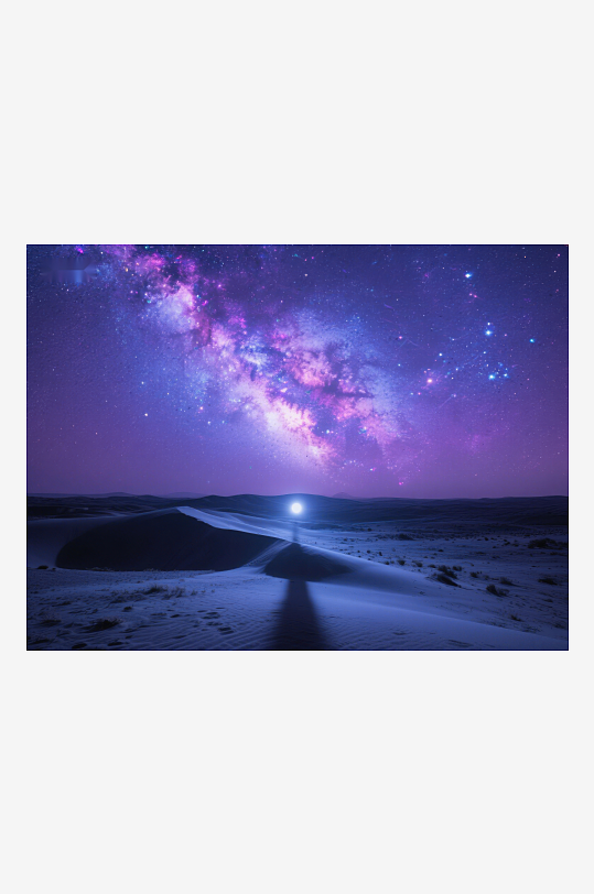 沙漠夜空下的银河与灯光-众图网