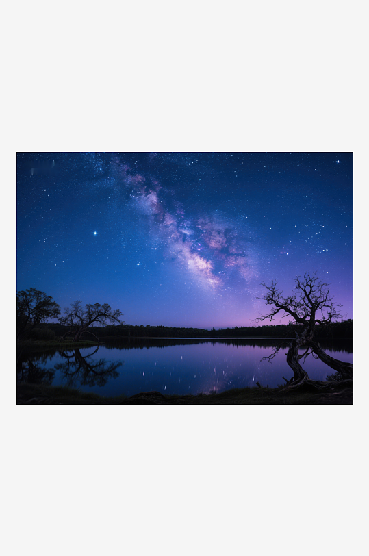 银河映照湖面夜空下的静谧景象-众图网