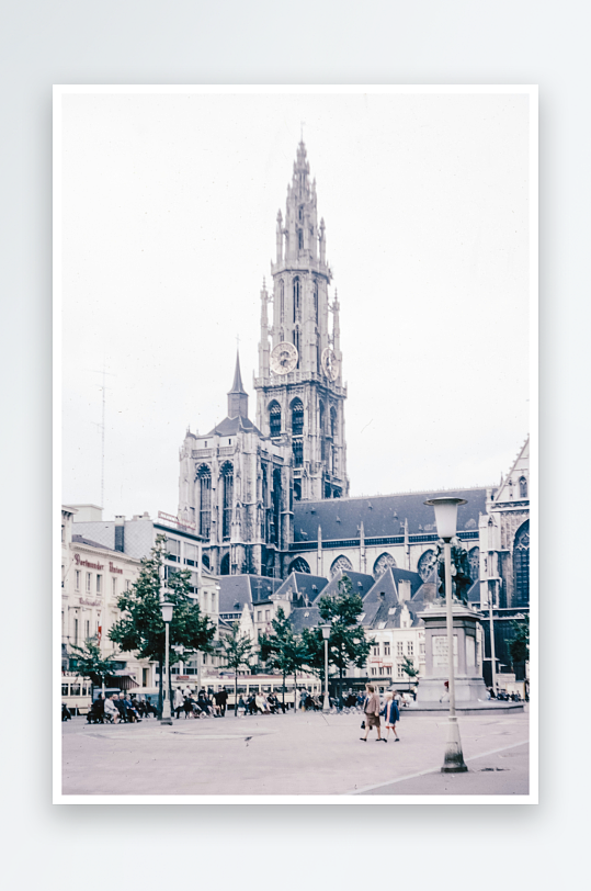 哥特式教堂广场景象-众图网