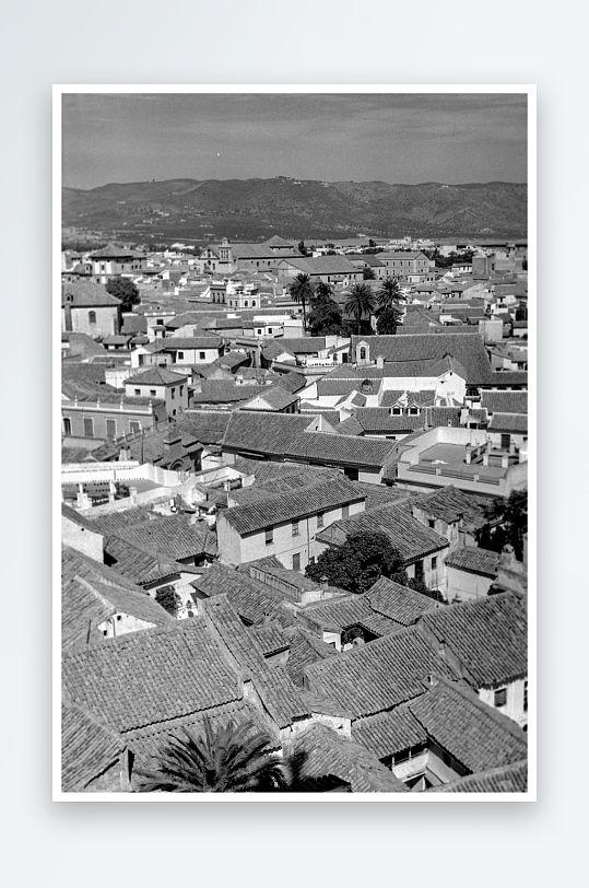 城镇屋顶俯瞰黑白影像-众图网