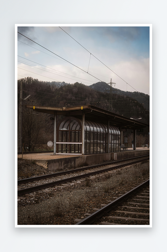 山间铁路站台静景-众图网