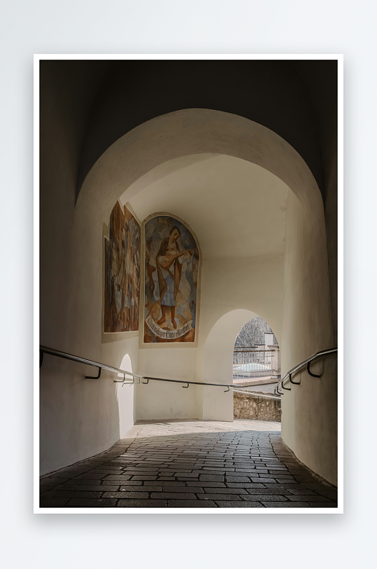 拱廊壁画与石阶通道-众图网