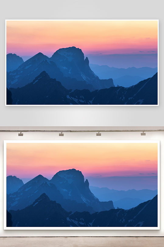 日落时分的雪山剪影-众图网