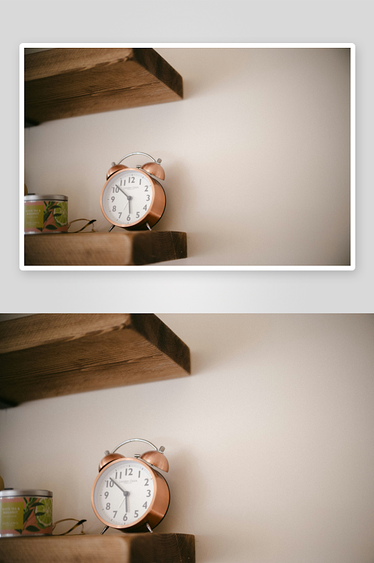 木质搁板上的铜色闹钟-众图网