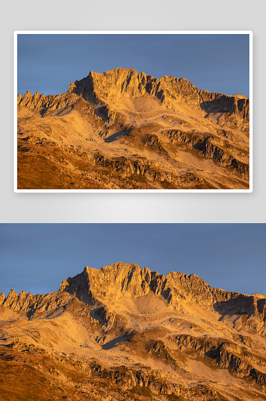 夕阳下的山脉景观-众图网