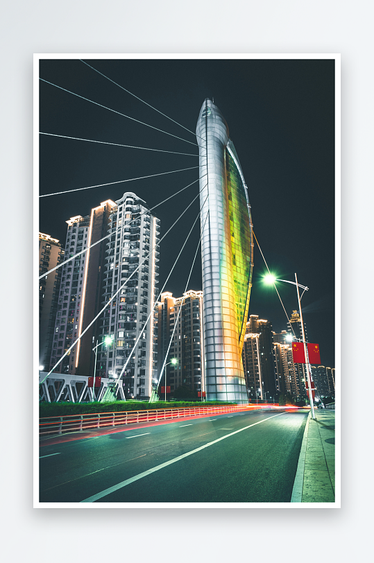 夜景城市高楼与桥梁-众图网