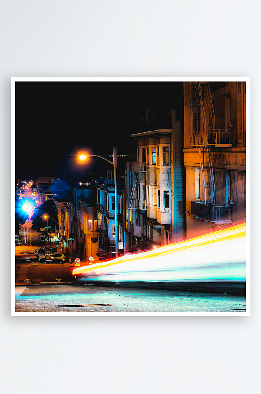 夜景街道车流光轨-众图网