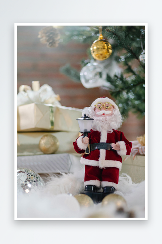 圣诞老人摆件与节日装饰-众图网