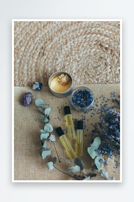 天然精油与干花摆拍-众图网