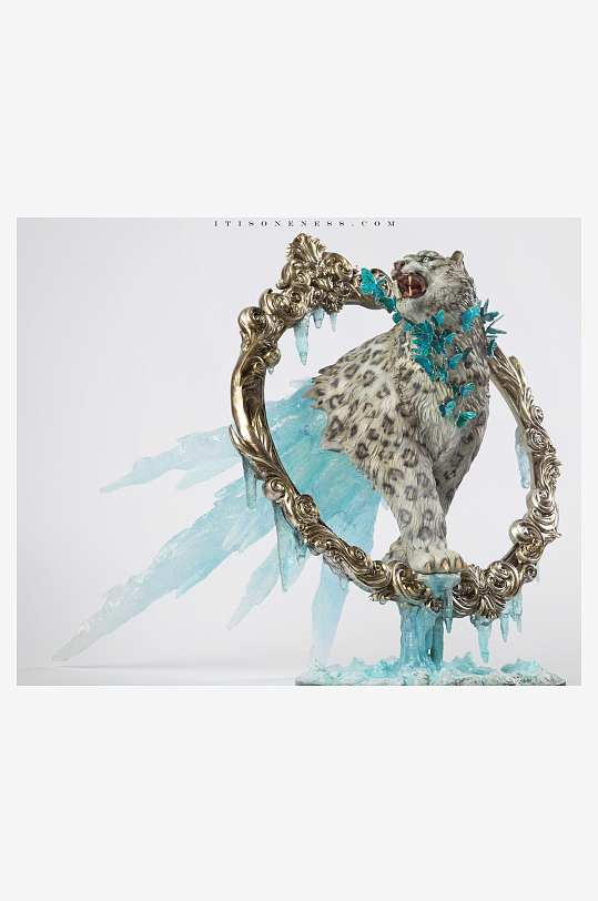 冰雕雪豹艺术摆件-众图网