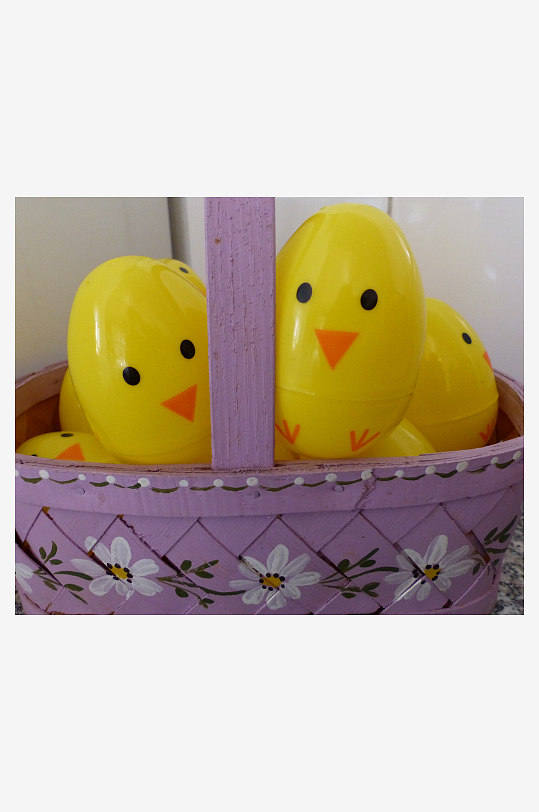 复活节小鸡彩蛋篮-众图网
