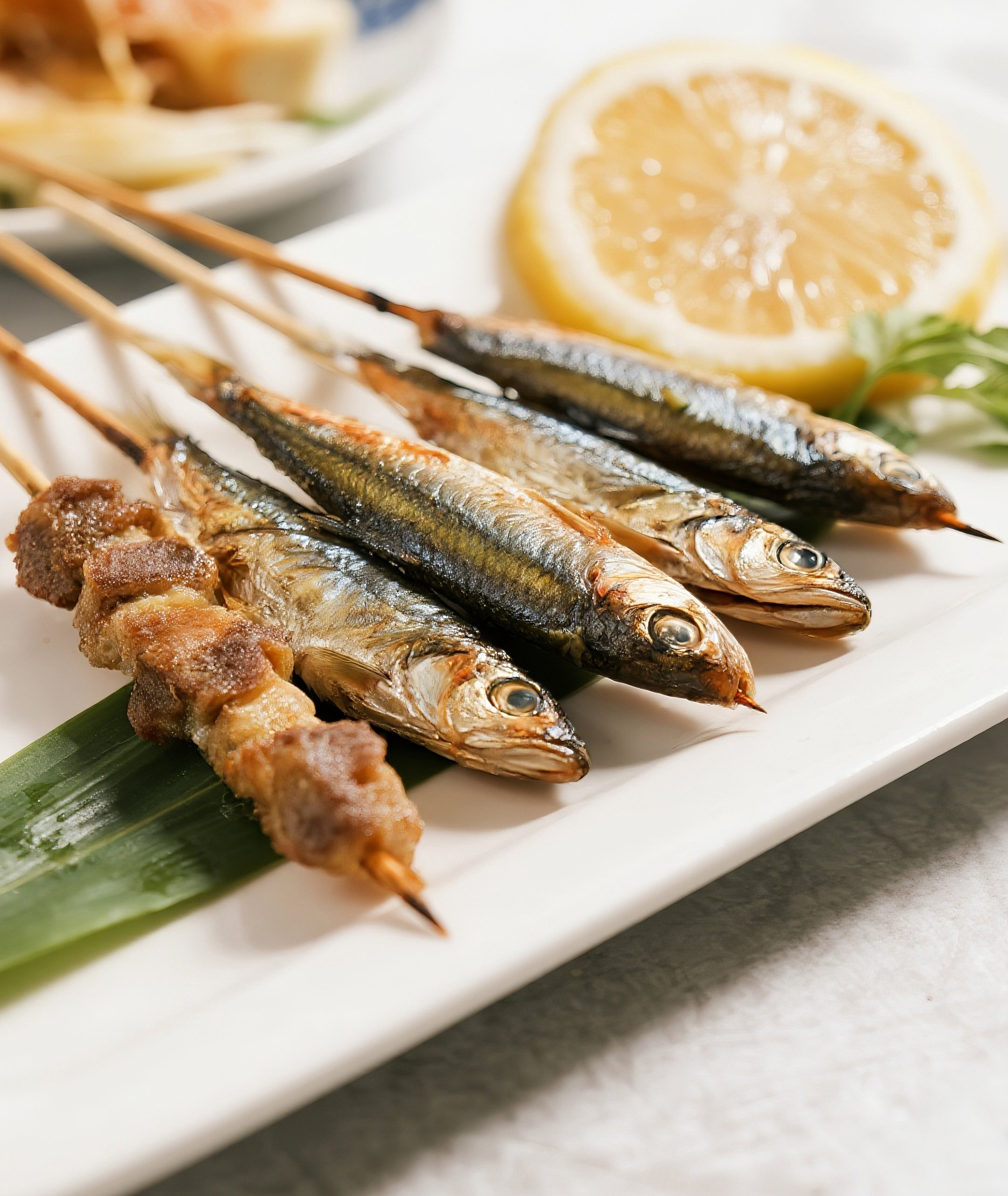 烤鱼肉串高清图片素材