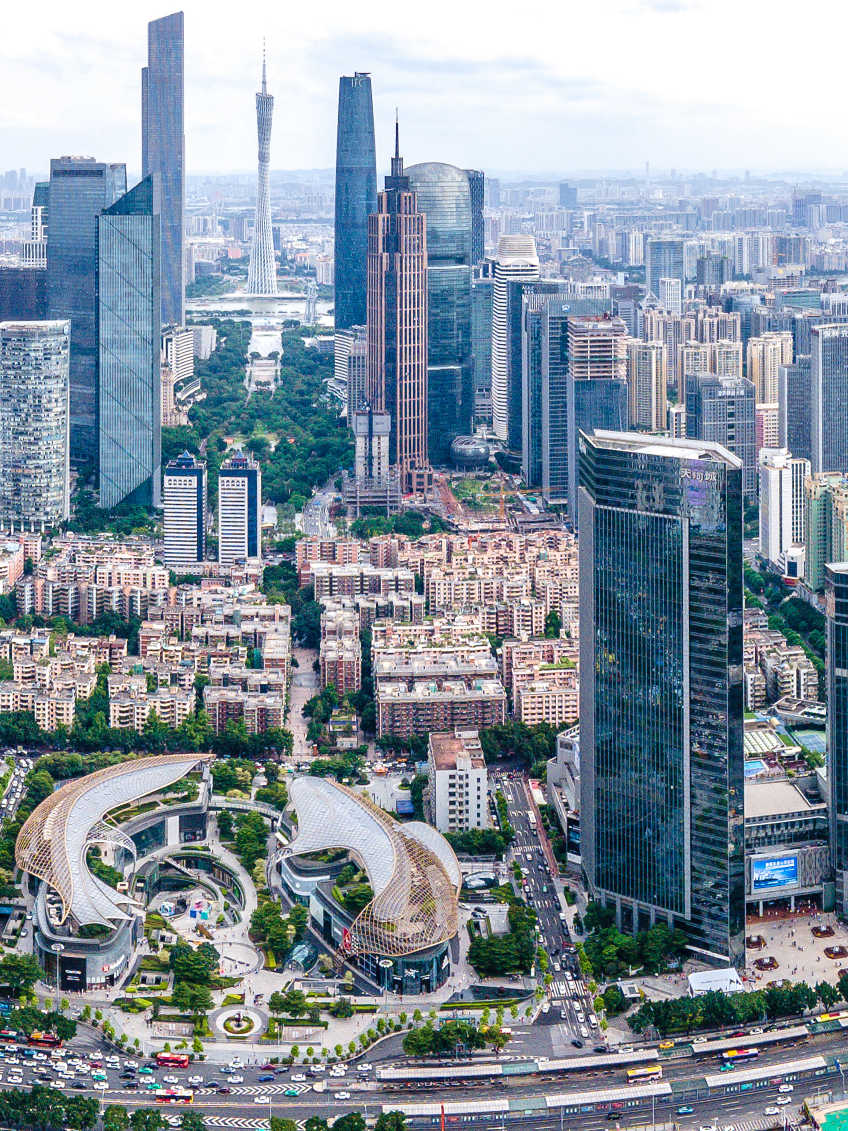 全景航拍广州中轴天河区天际线城市中心素材