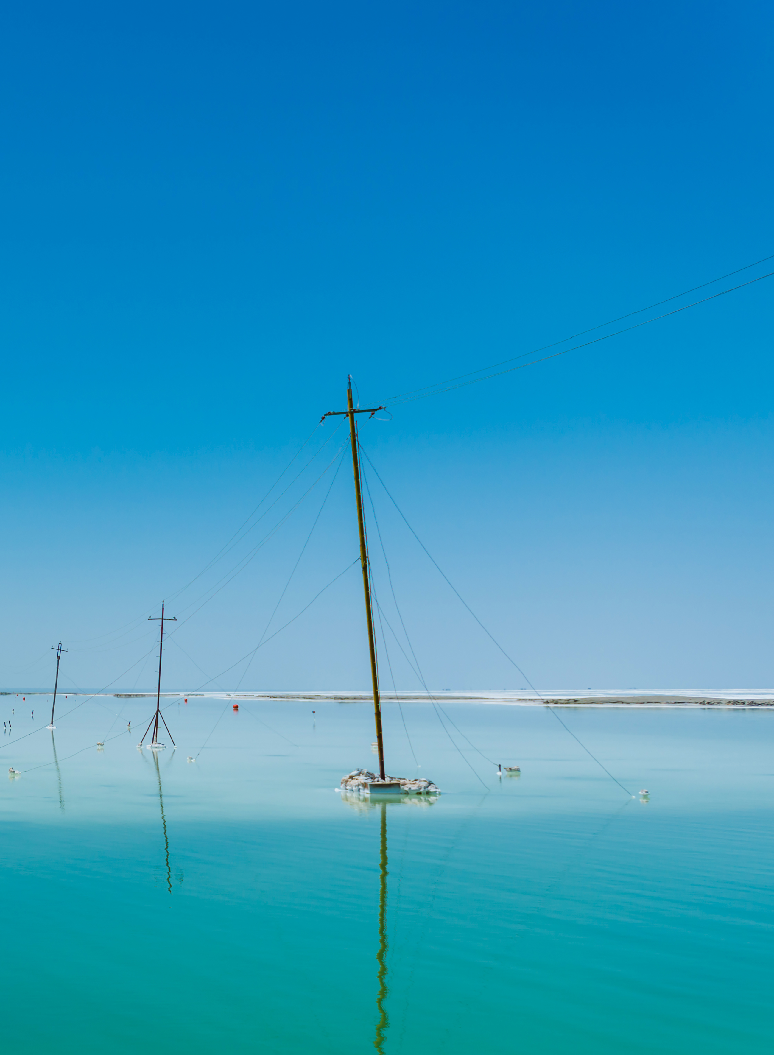 茶卡盐湖风景画图片素材