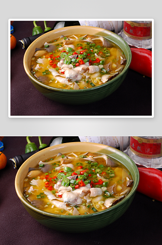 热菜野菌酸汤鱼摄影图片