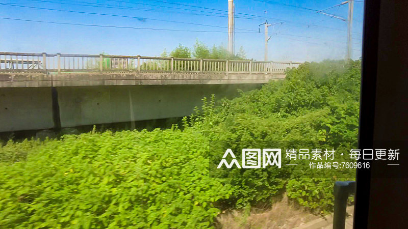 沿途火车窗外风景高铁高架桥实拍素材