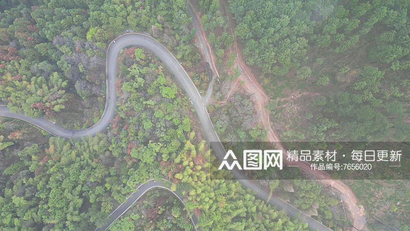 大自然绿色植物森林蜿蜒盘山公路云雾缭绕航素材