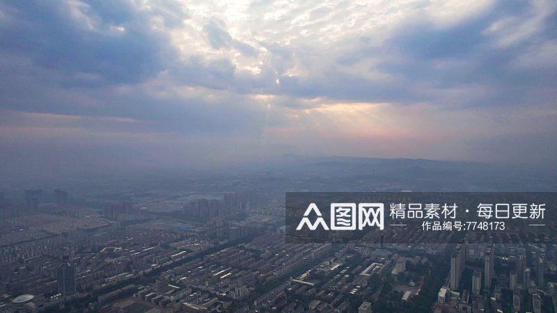 山东淄博城市清晨日出迷雾航拍素材