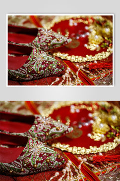 新娘婚鞋秀禾服团扇照片