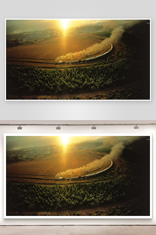 火车穿行田野夕阳美景-众图网