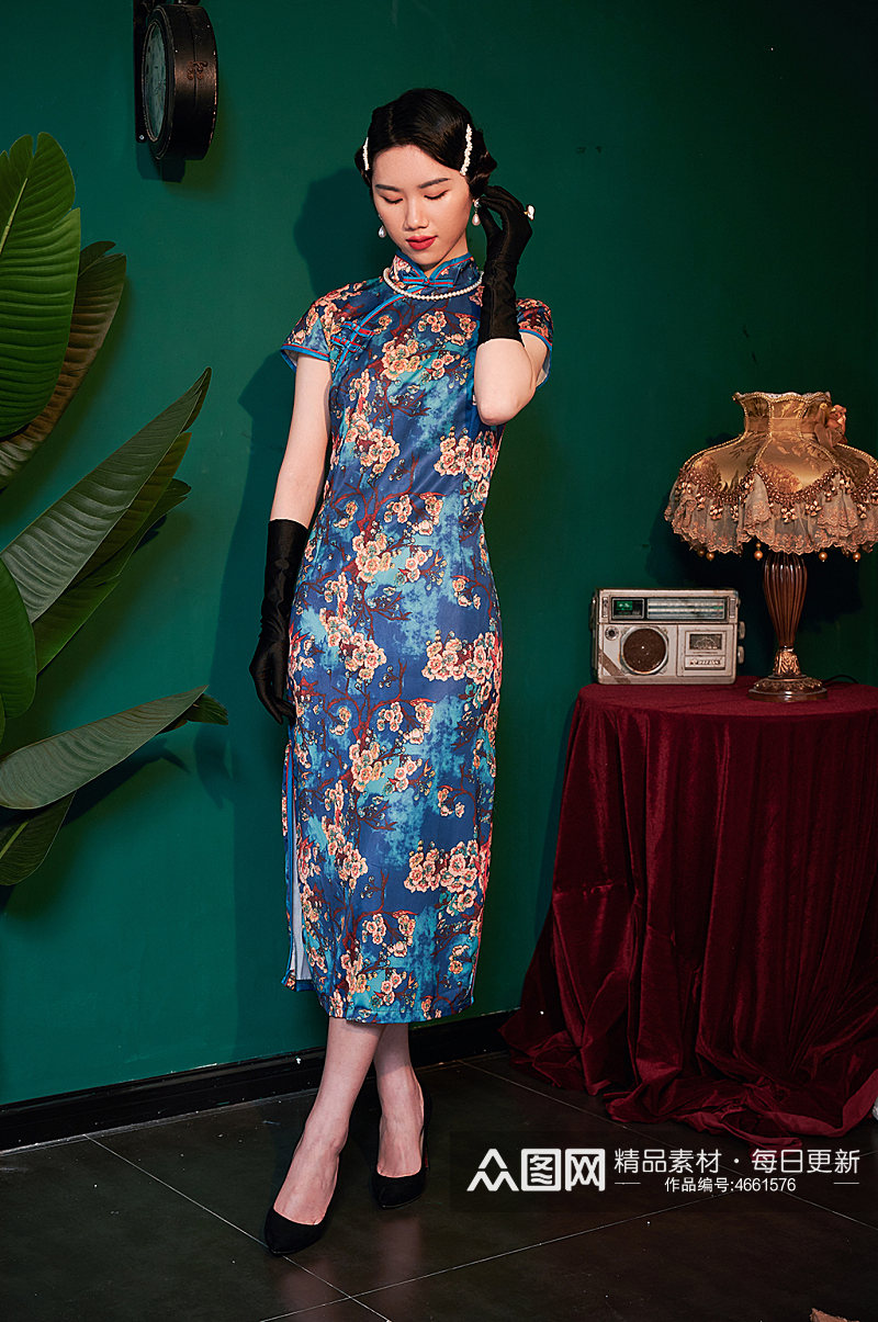 国潮旗袍女人商业摄影图气质造型图片素材