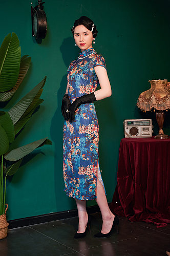 中式旗袍造型女人商业摄影人像摄影图