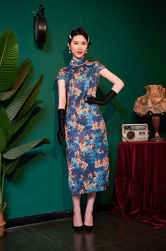 气质旗袍美女中式造型商业摄影图照片图片