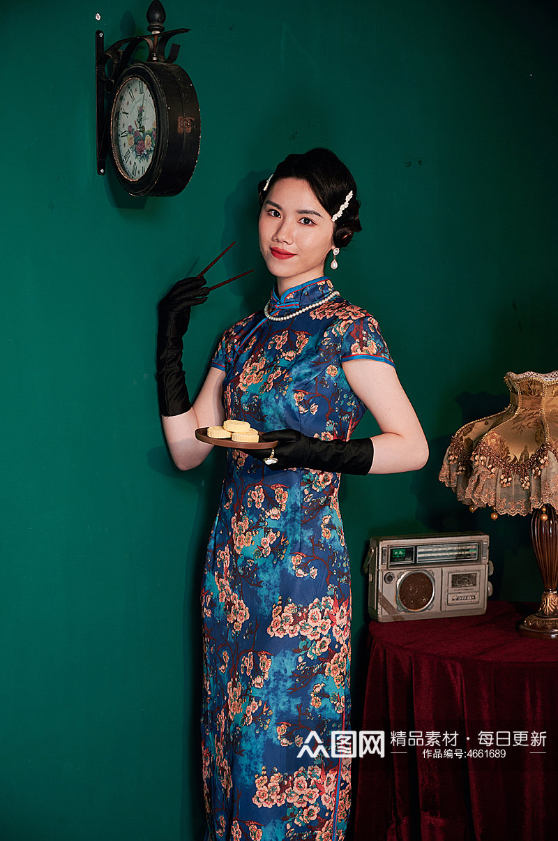 国潮女性中式旗袍人像美食商业摄影图素材