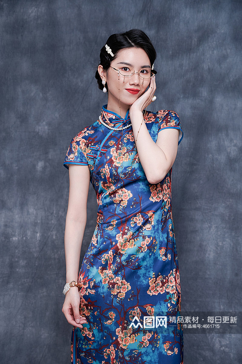 国潮美女中式旗袍造型商业摄影图照片素材
