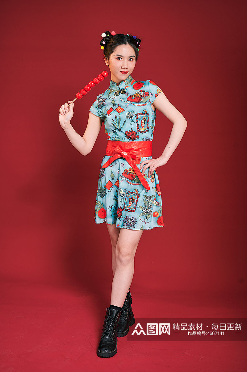 国潮红色糖葫芦旗袍美女创意造型摄影图素材