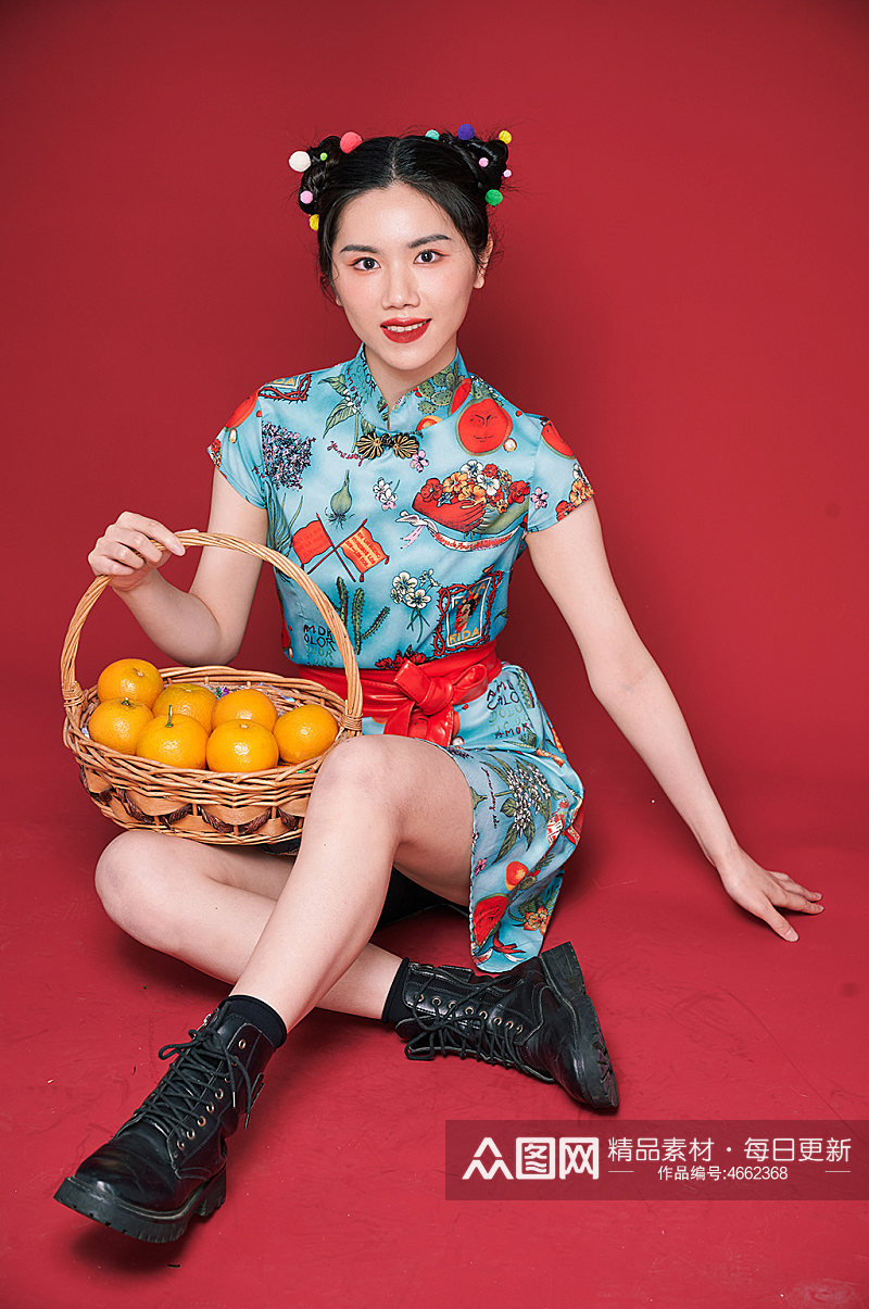 橙子水果国潮创意旗袍美女摄影图商业摄影图素材