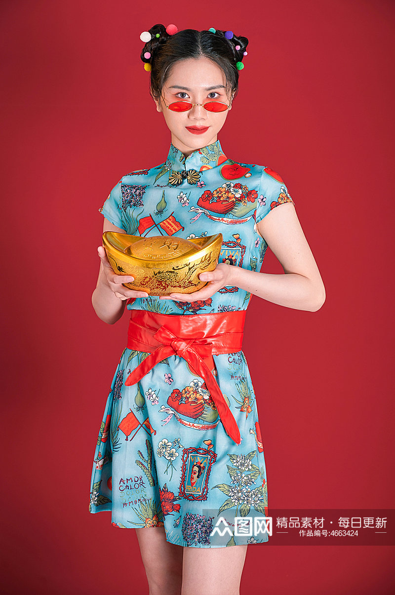 金元宝美女旗袍造型时尚国潮人物摄影图片素材