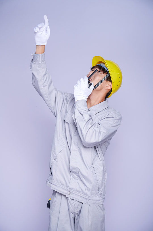 安全帽工人土木人物照片商业摄影图片