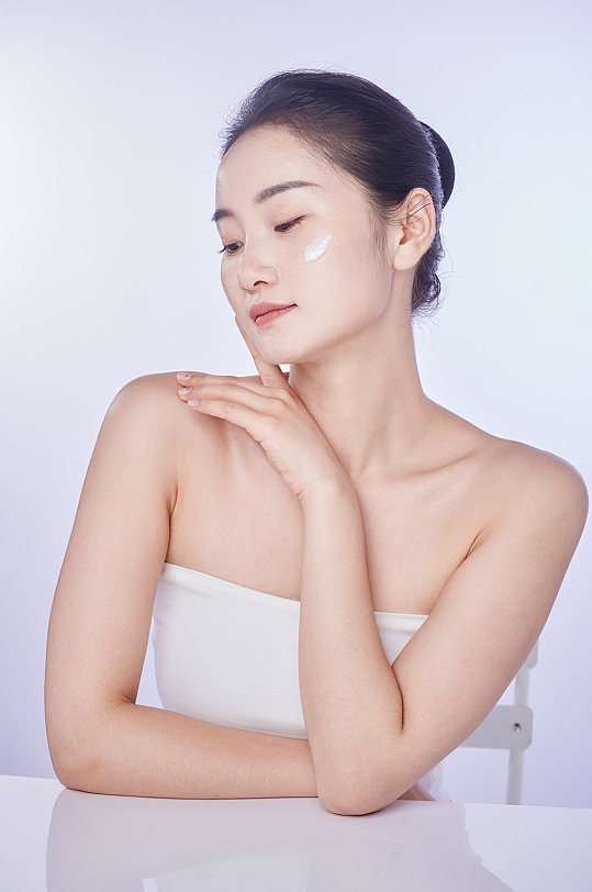 女性时尚美容美肤美妆人物摄影图片