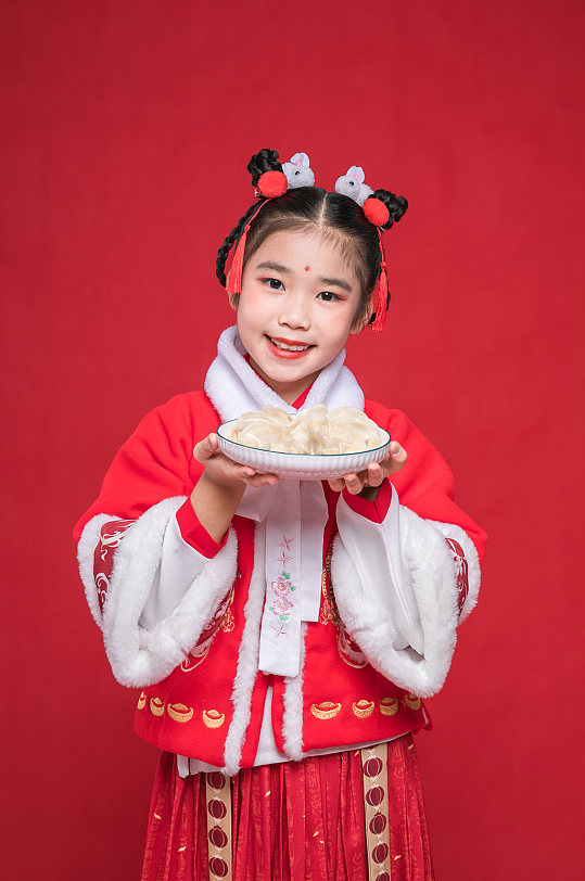 可爱小女孩手春节美食贺岁新年人物摄影图片