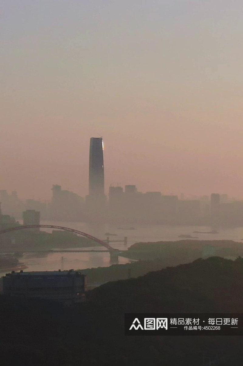 航拍武汉长江清晨日出迷雾竖屏素材