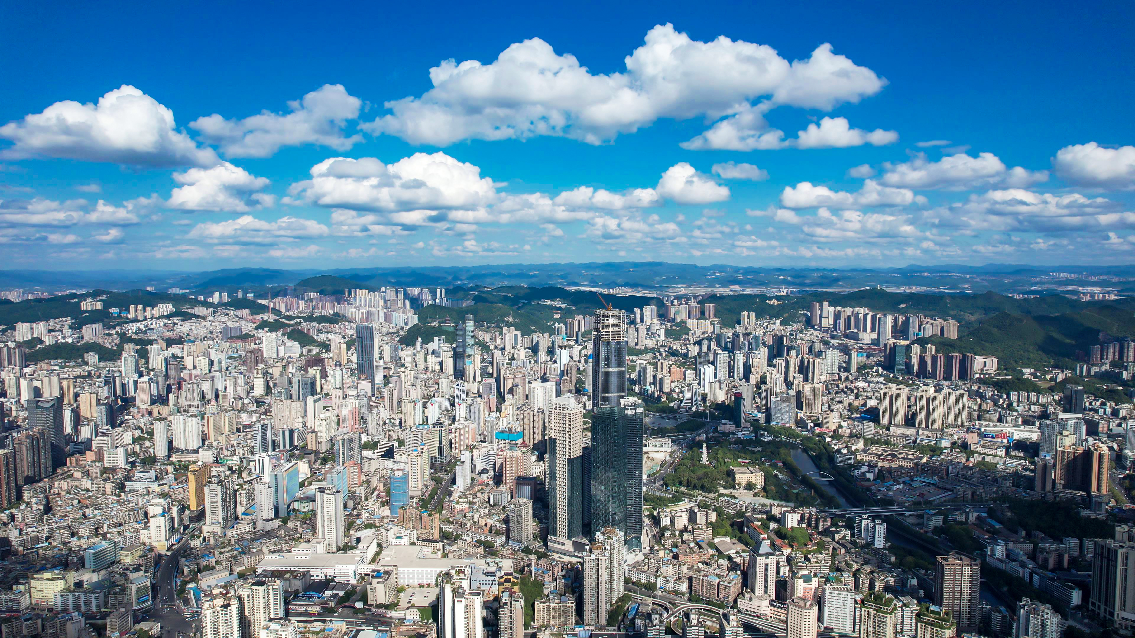 贵阳城市大景蓝天白云天际线航拍摄影图素材