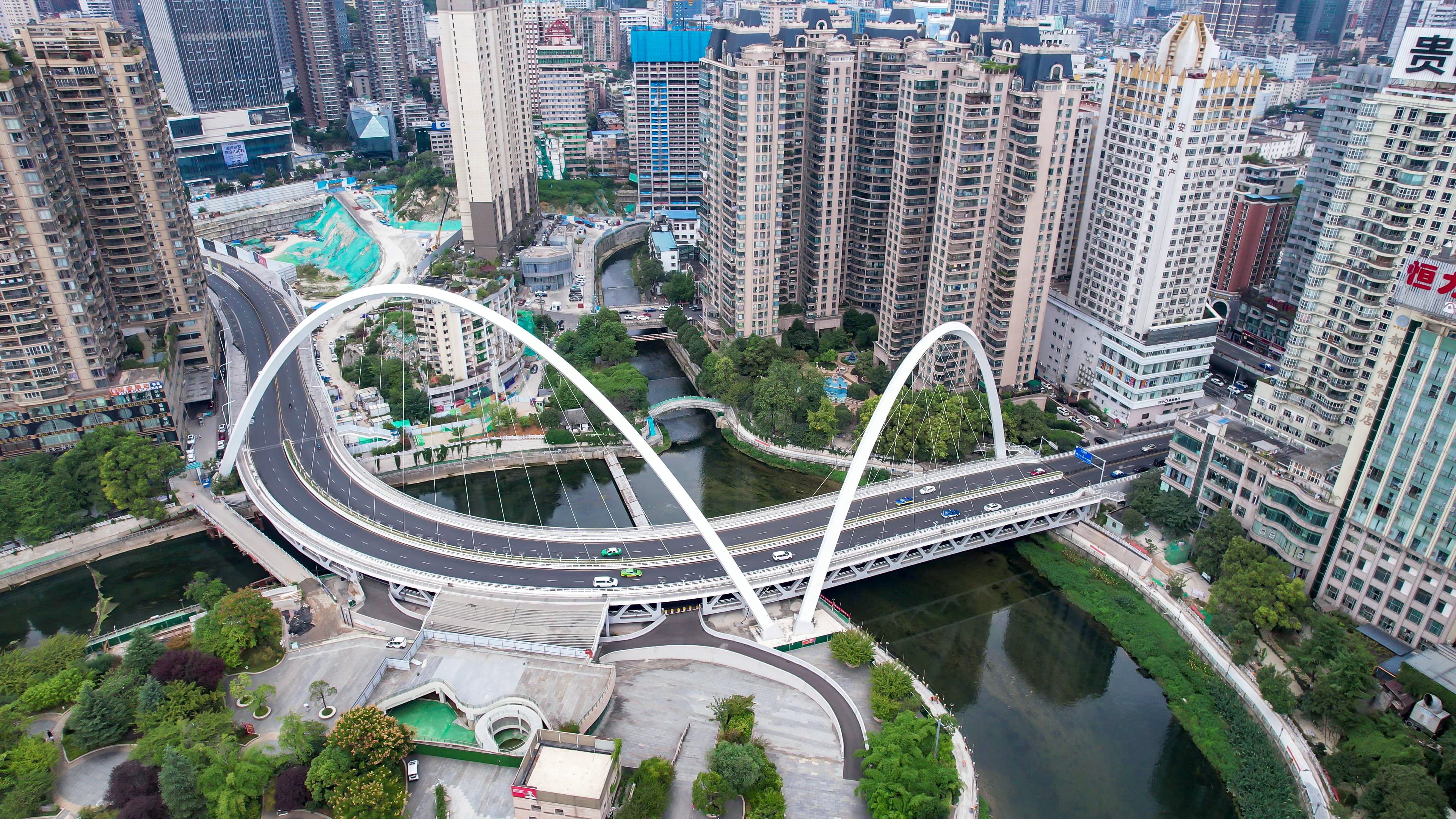 贵阳筑城广场大桥交通建筑航拍素材