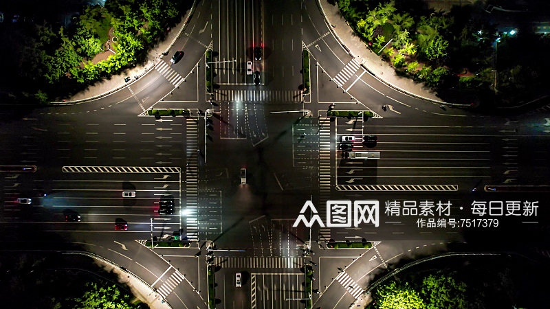 城市十字交叉路口交通车辆行驶夜景航拍摄影素材