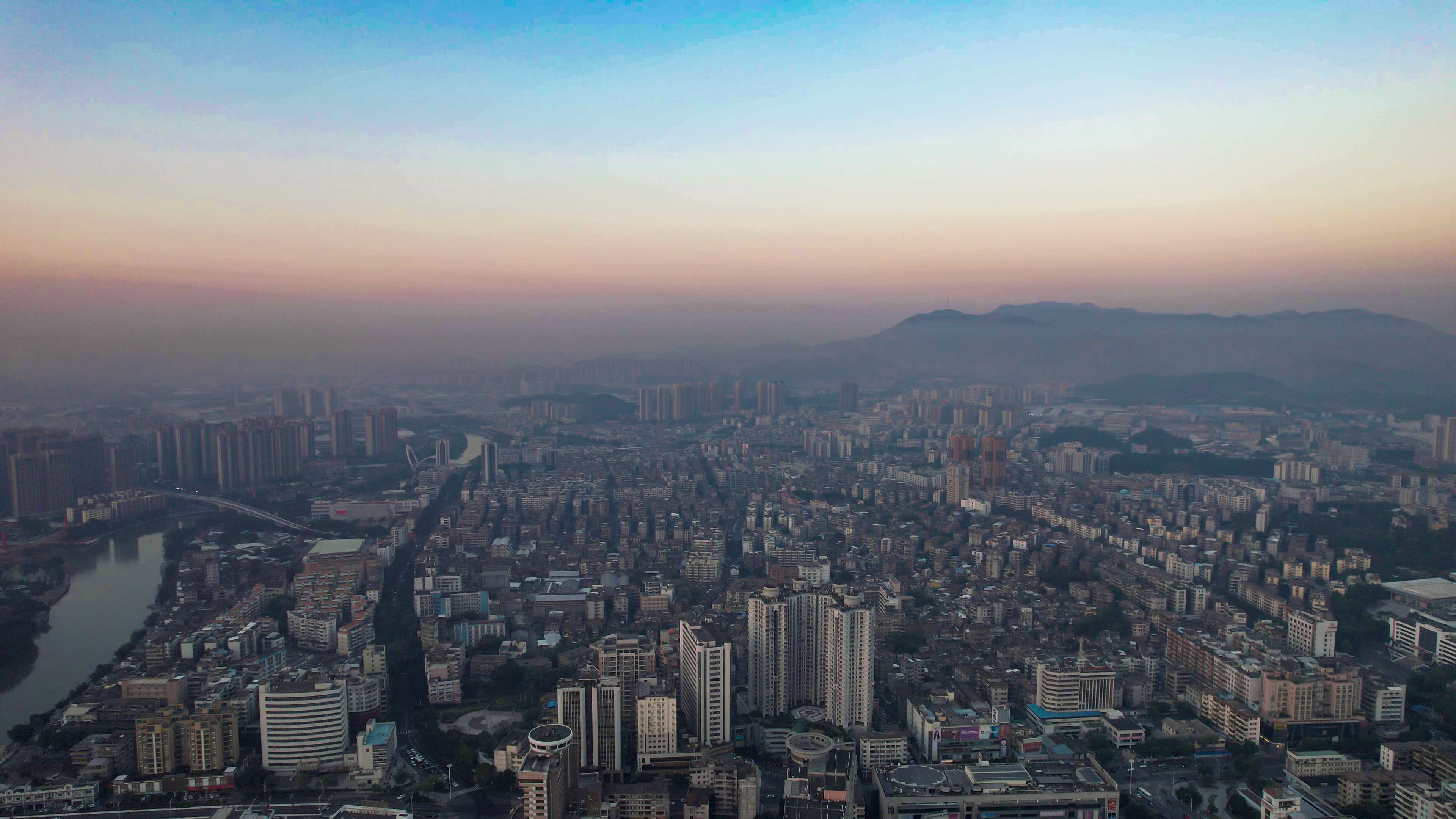 广东江门城市日出彩霞航拍素材