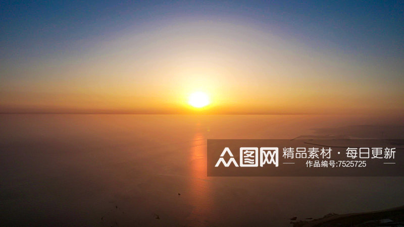 海平面夕阳倒影波光粼粼航拍素材