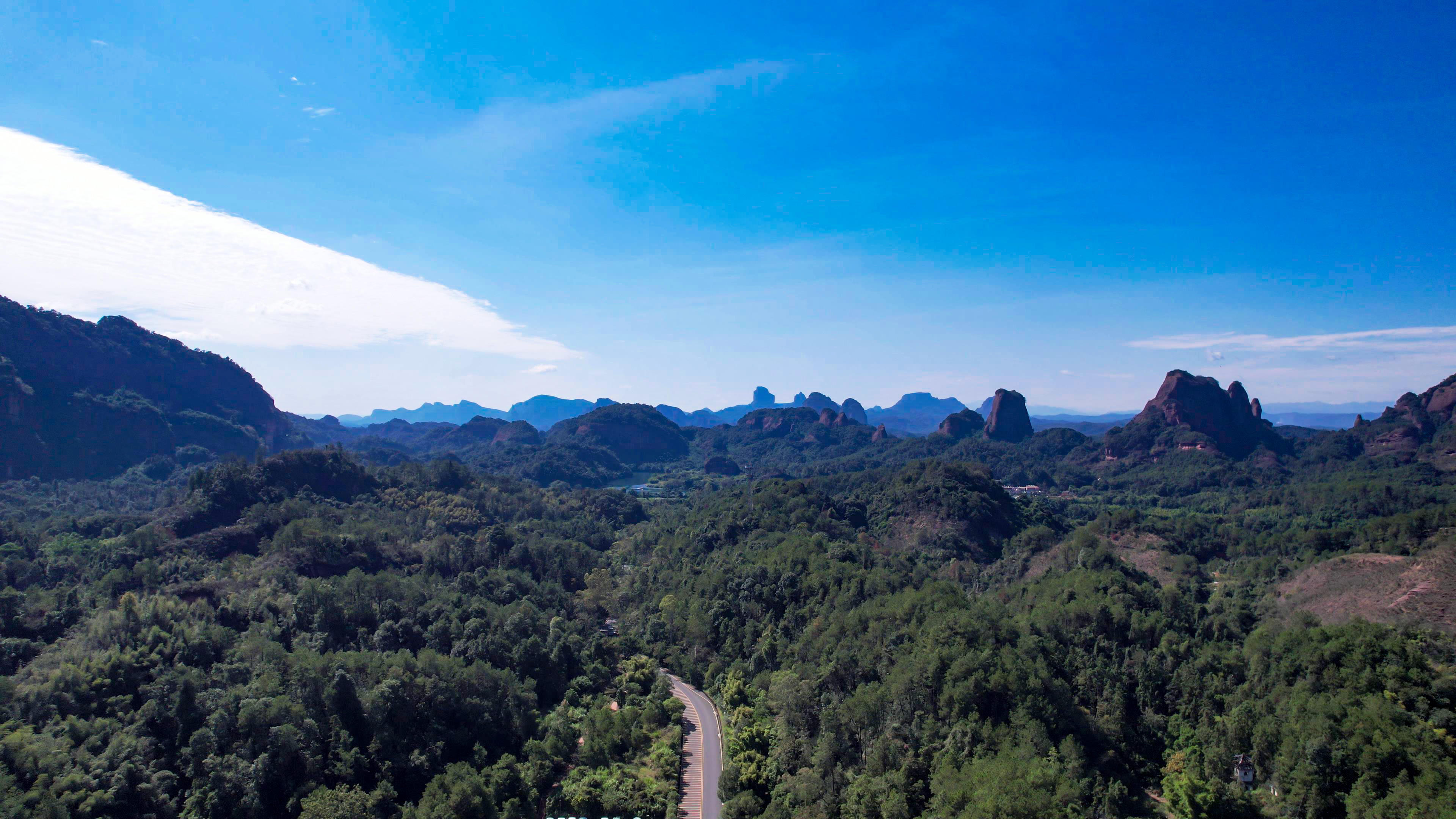 广东丹霞山5A景区航拍祖国大好河山素材